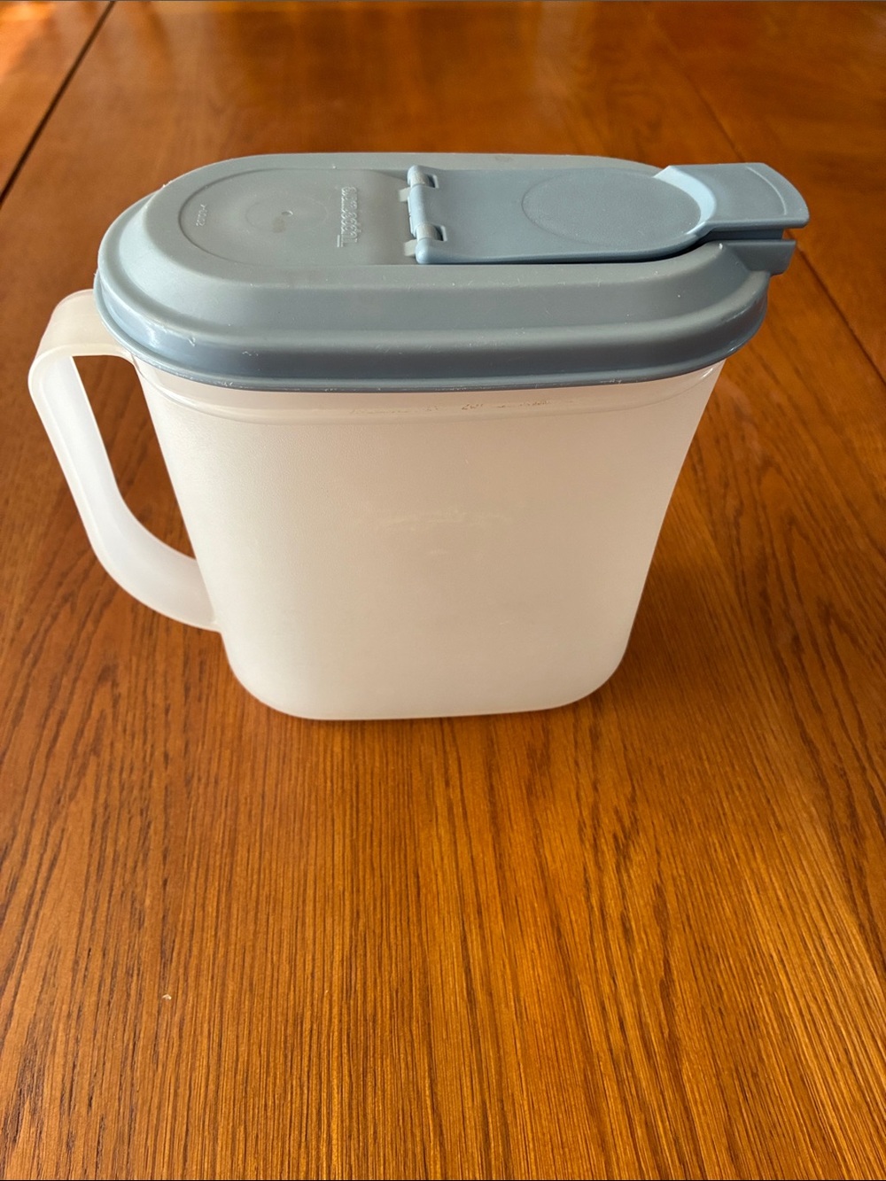 Tupperware Plastic Pitcher with Gray Lid and Handle